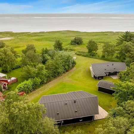 Holiday home Majvor - 200m From The Sea In Ne Jutland By Interhome *