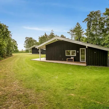 Holiday home Majvor - 200m From The Sea In Ne Jutland By Interhome *