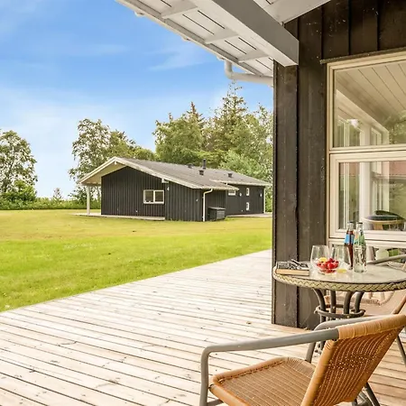 Majvor - 200m From The Sea By Interhome Vakantiehuis